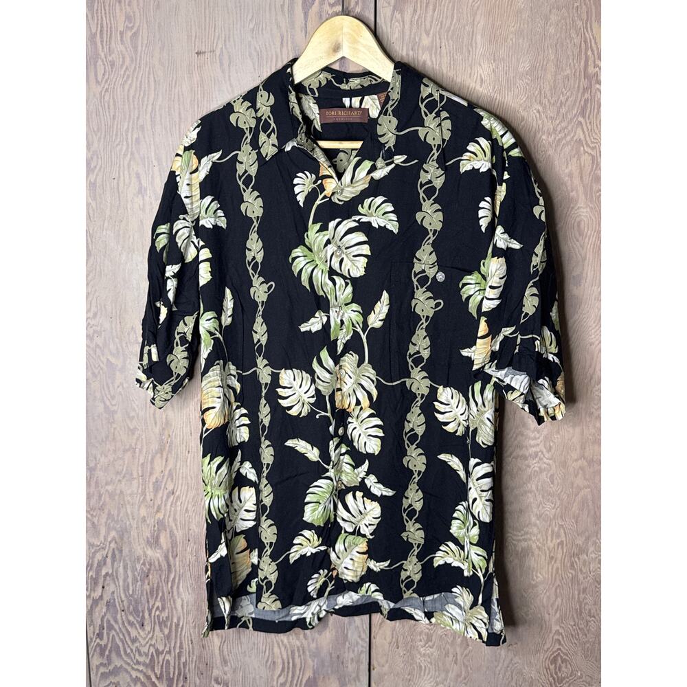 Tori Richard Black Monstera Leaves
 Button Down Aloha Shirt Men Size Large